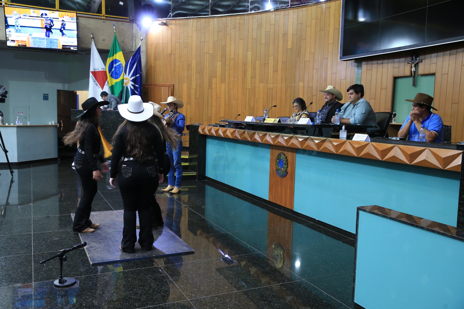 b 0044.JPG