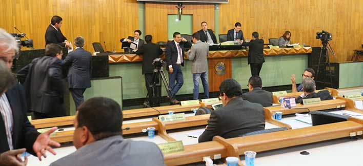 plenario-18-04-17-dg.jpg