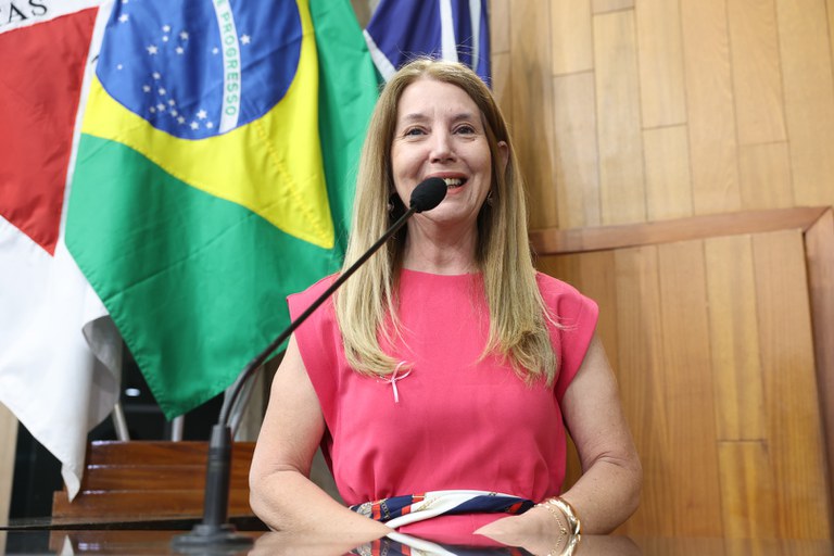 efigenia-freitas-prof-ufu.jpg